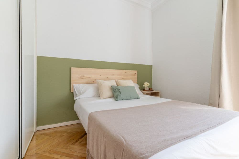 Private room in Madrid photo 2