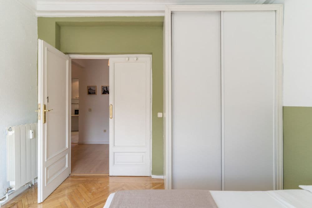 Private room in Madrid photo 5
