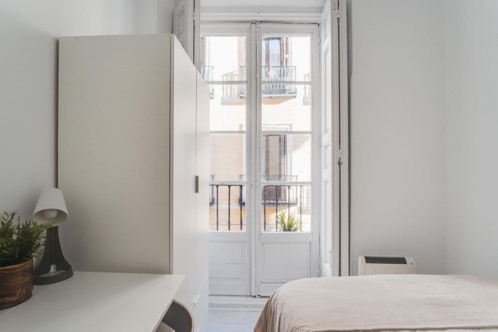 Private room in Madrid photo 2