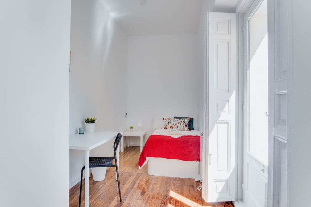 Private room in Madrid photo 4