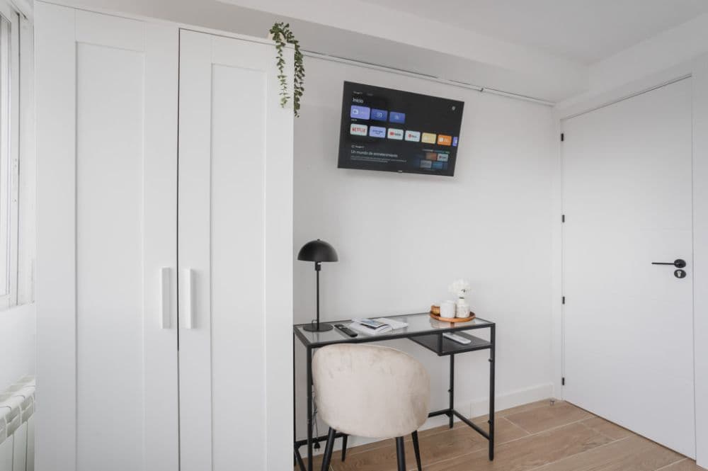Private room in Madrid photo 5
