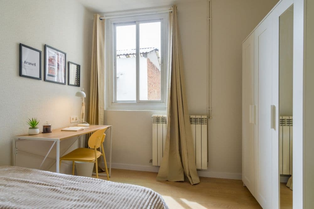 Private room in Madrid photo 2