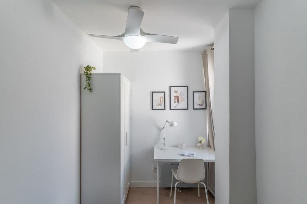 Private room in Madrid photo 4