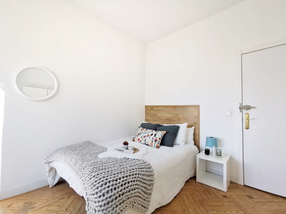 Private room in Madrid photo 3