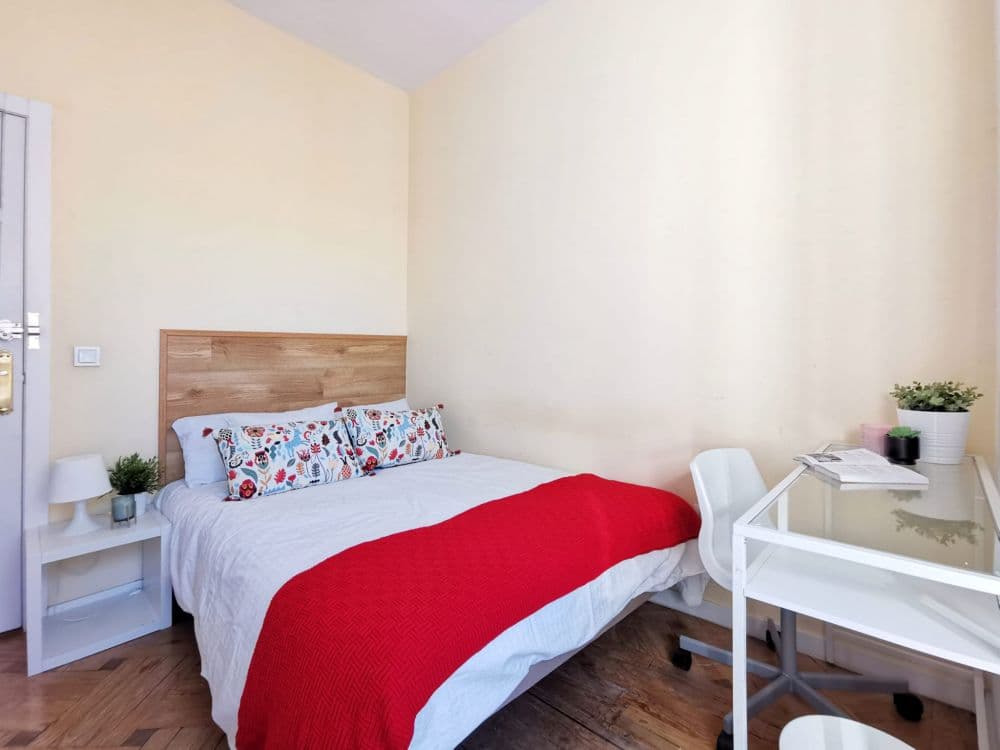 Private room in Madrid photo 2