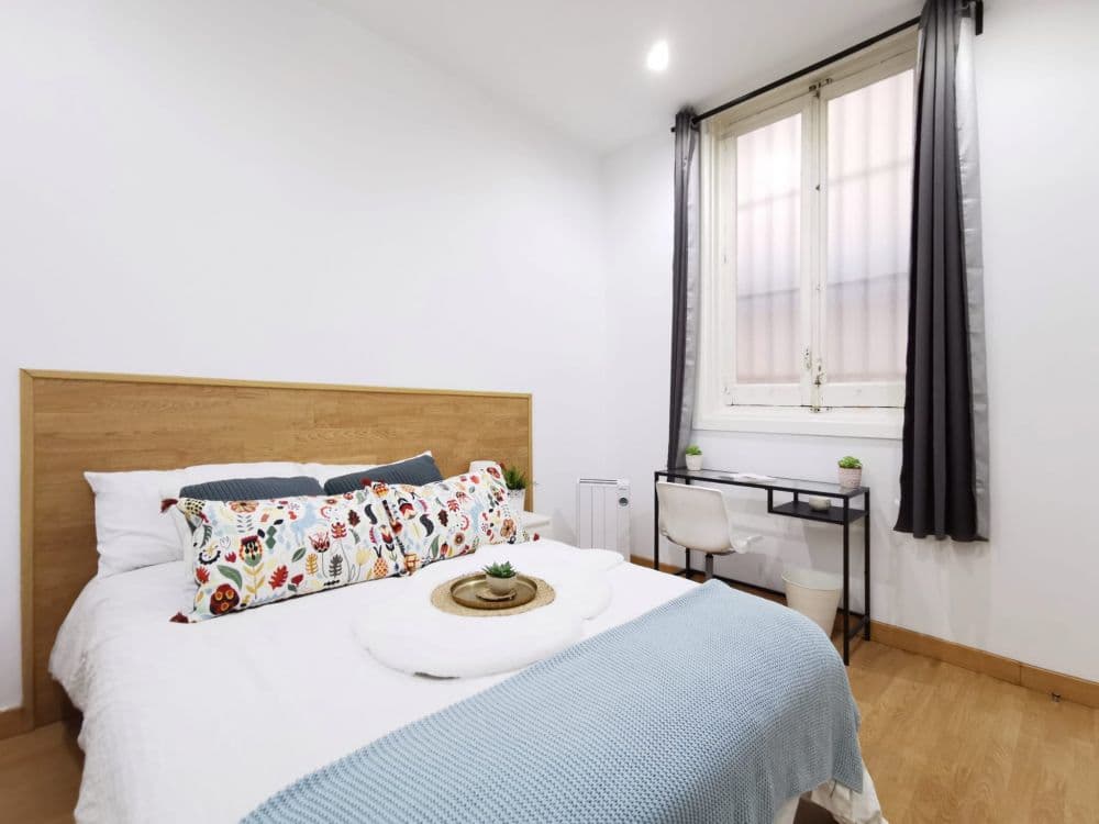 Private room in Madrid photo 3
