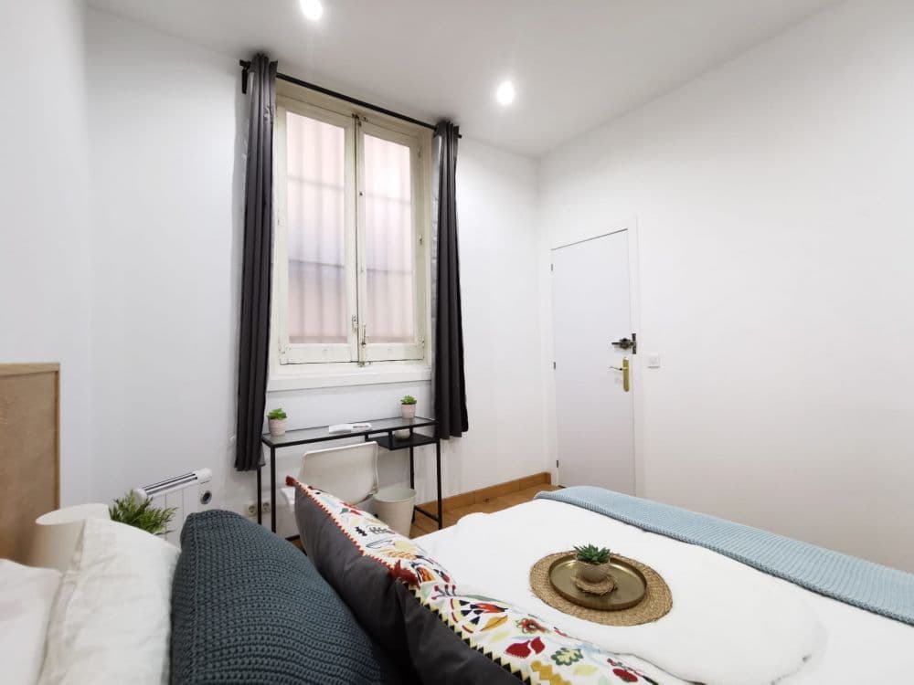 Private room in Madrid photo 4