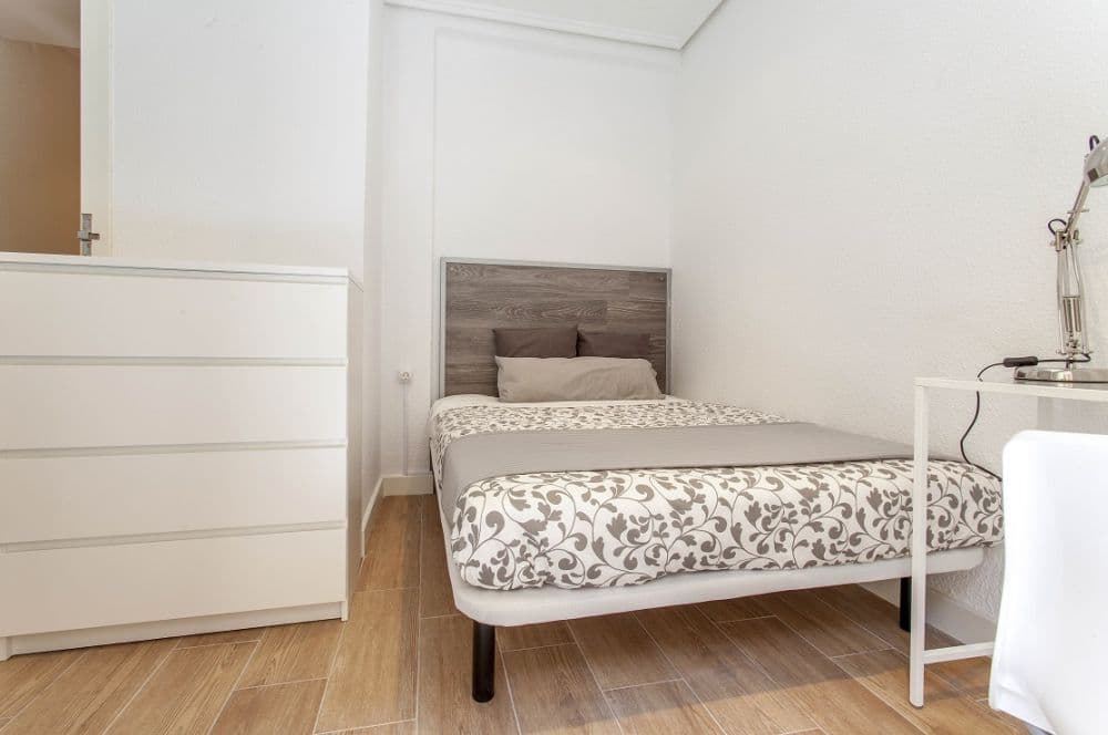 Private room in Valencia photo 3