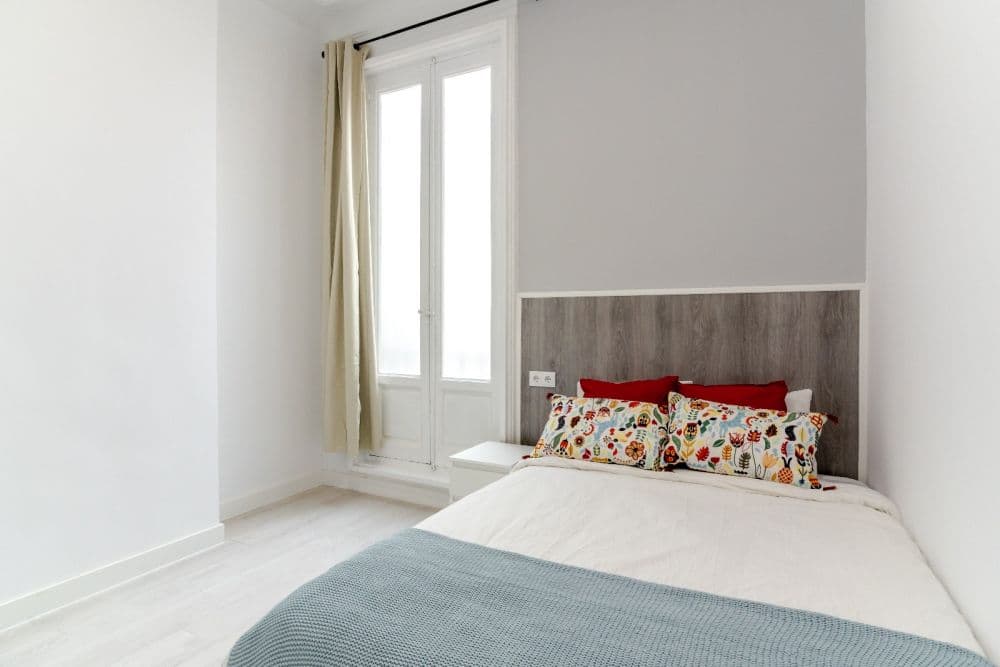 Private room in Madrid photo 2