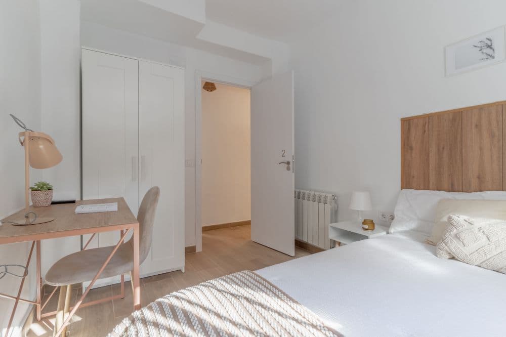Private room in Madrid photo 4