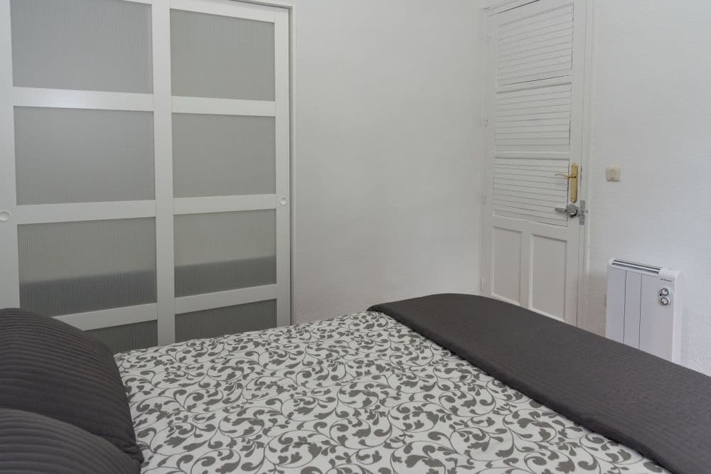 Private room in Madrid photo 4