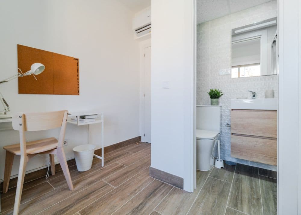 Private room in Madrid photo 4