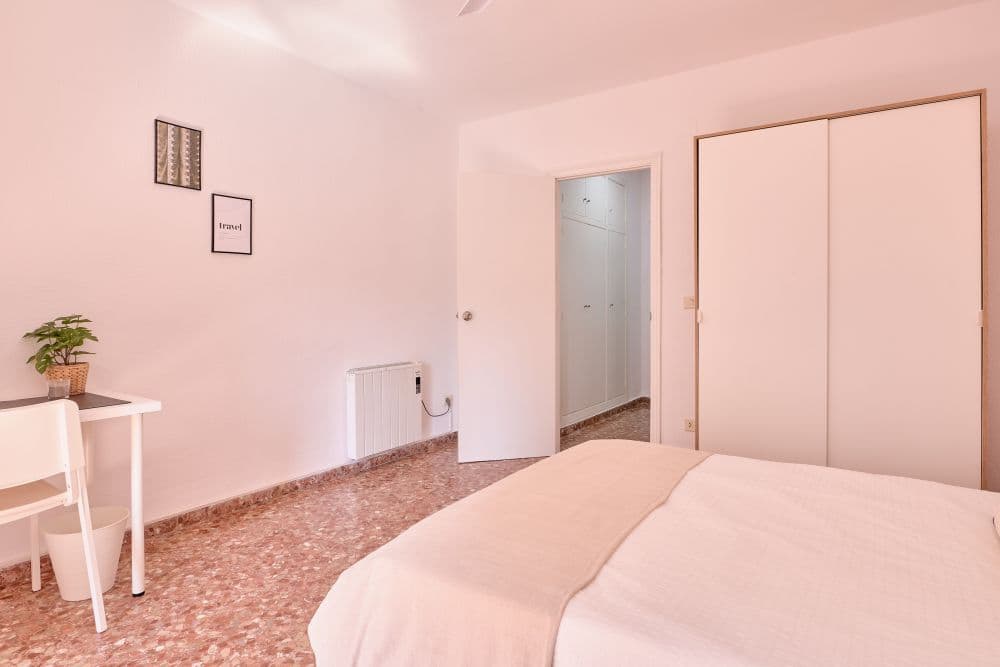 Private room in Valencia photo 2