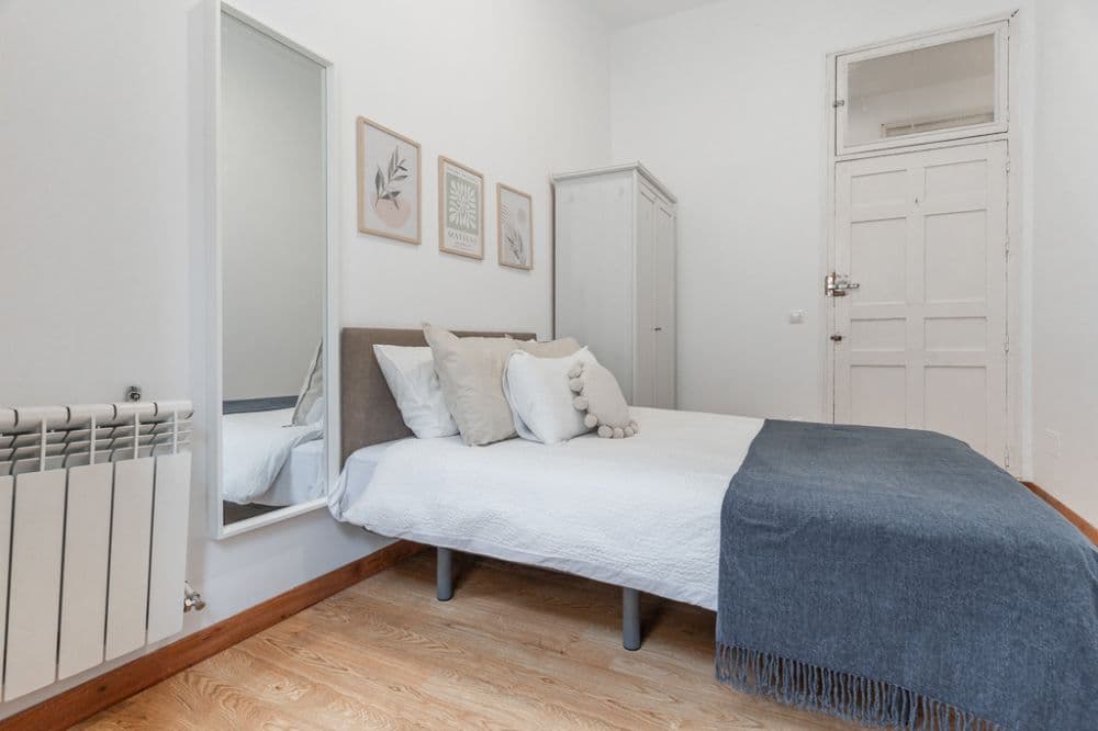 Private room in Madrid photo 5