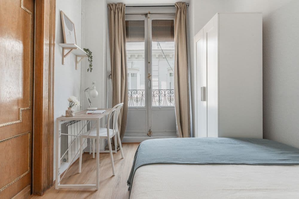 Private room in Madrid photo 2