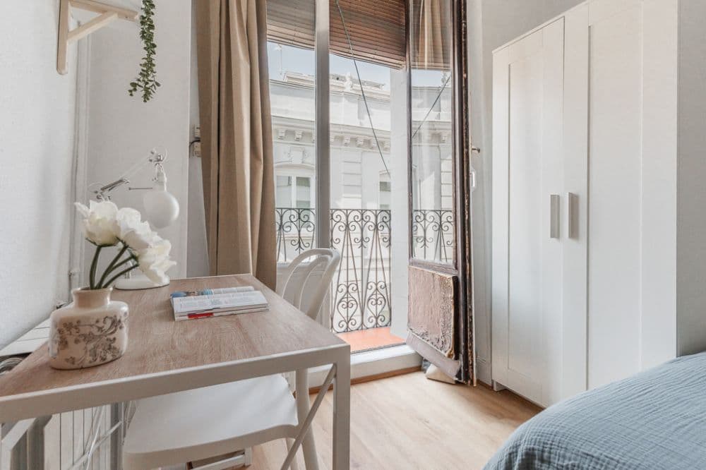 Private room in Madrid photo 4