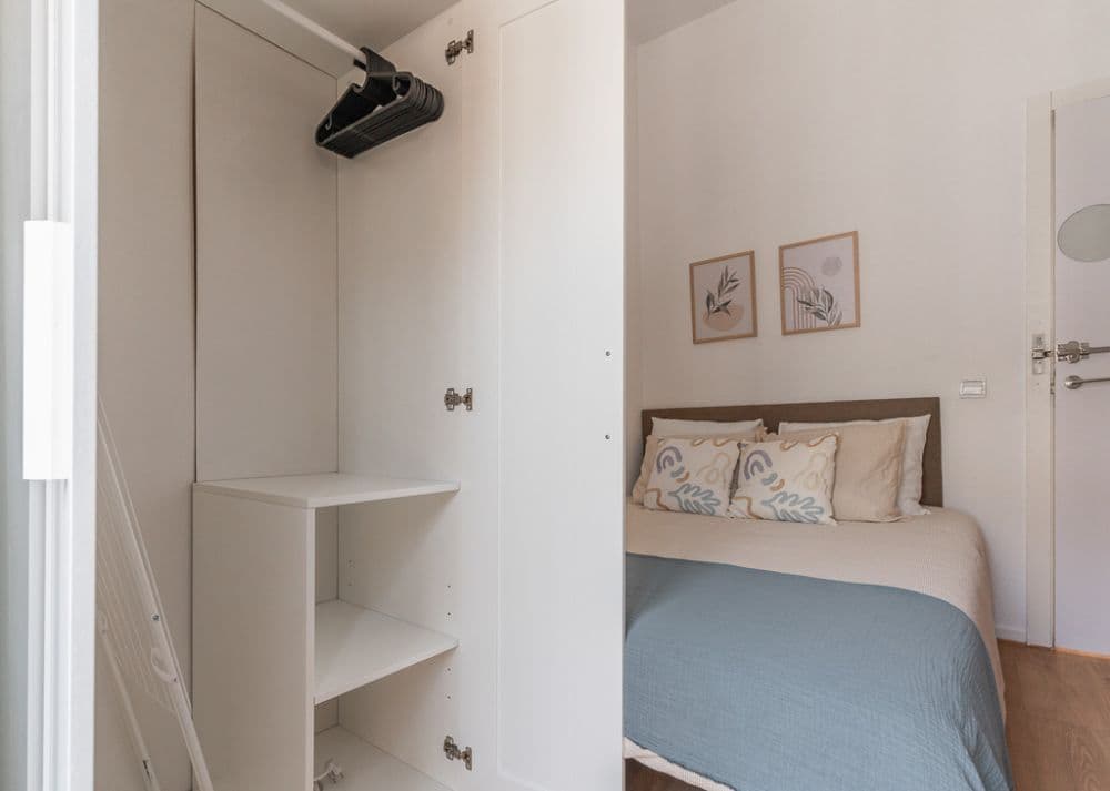 Private room in Madrid photo 5