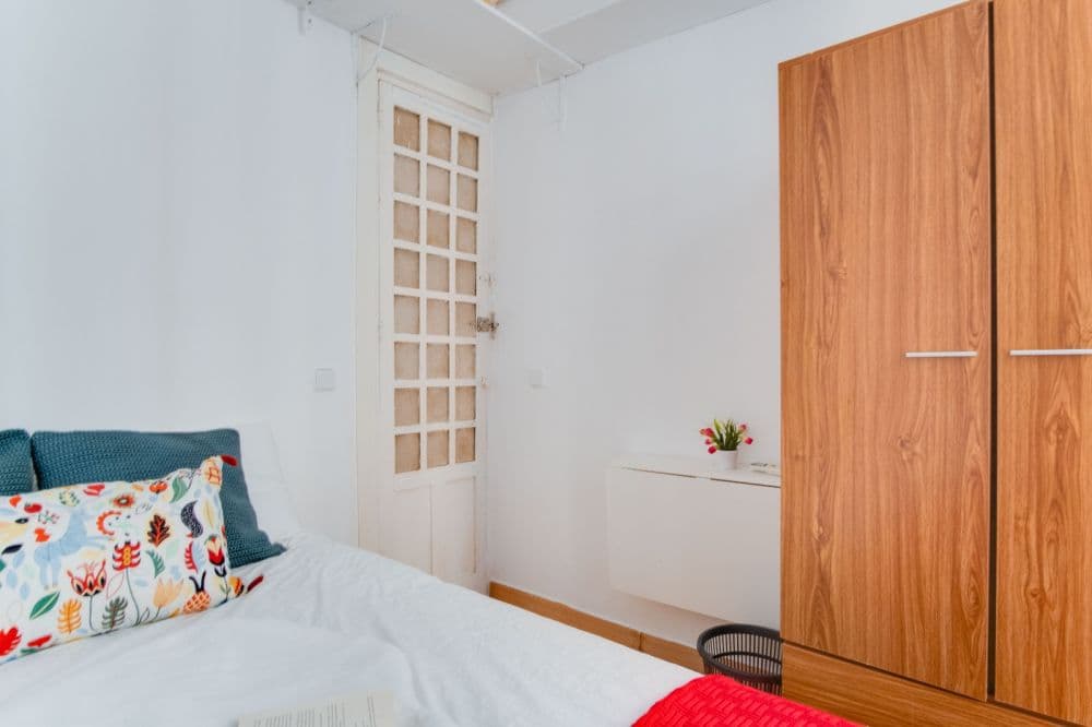 Private room in Madrid photo 2