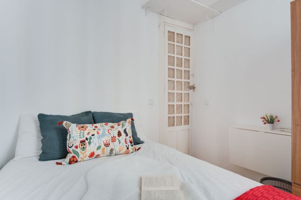 Private room in Madrid photo 4