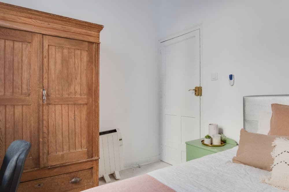 Private room in Madrid photo 3
