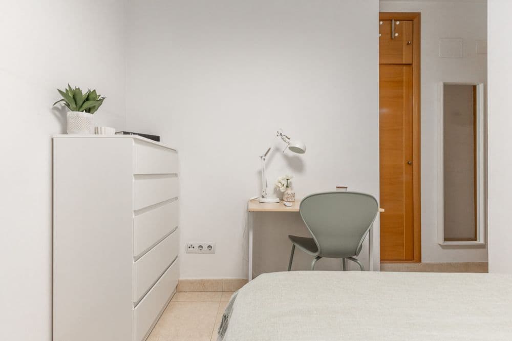 Private room in Madrid photo 3