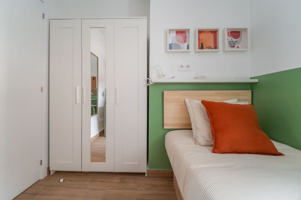 Private room in Madrid photo 4