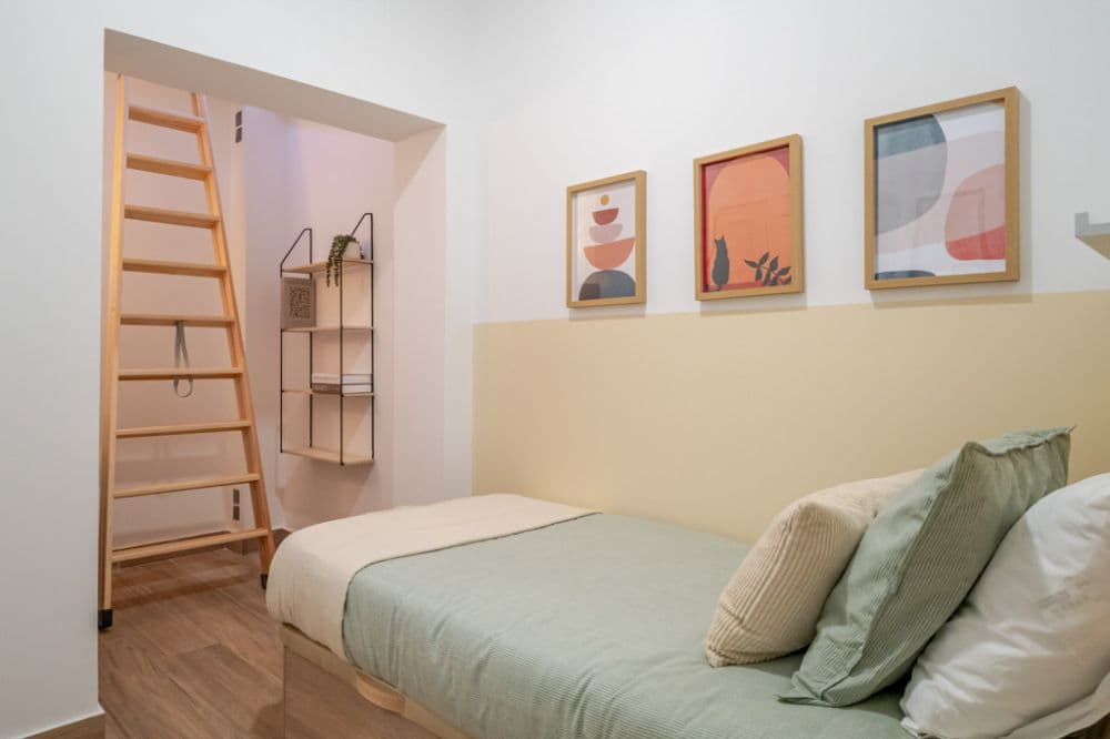 Private room in Madrid photo 3