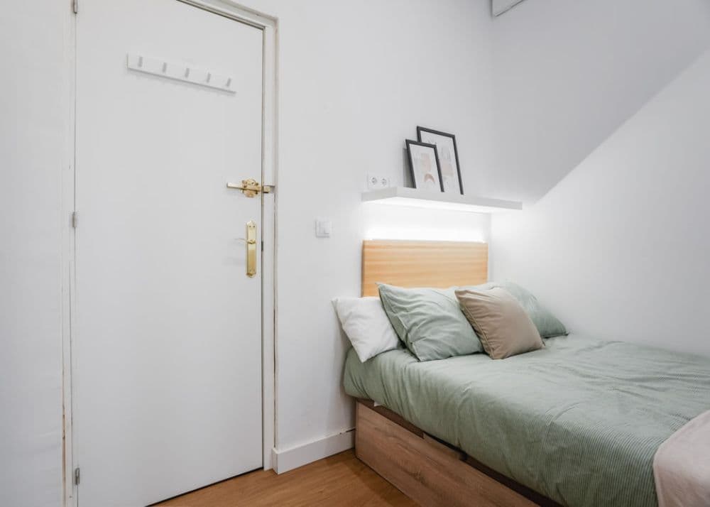 Private room in Madrid photo 5