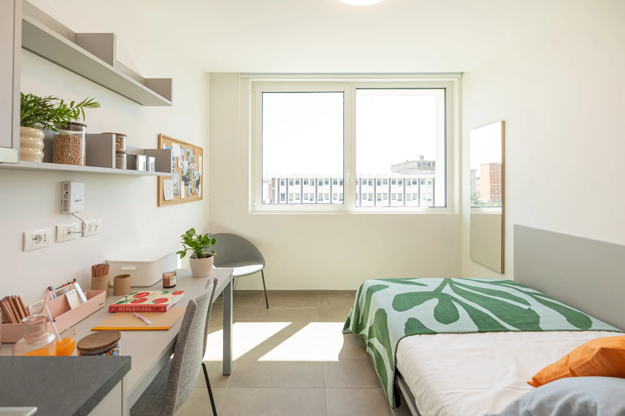 Premium Studio Courtyard view in Florence 2