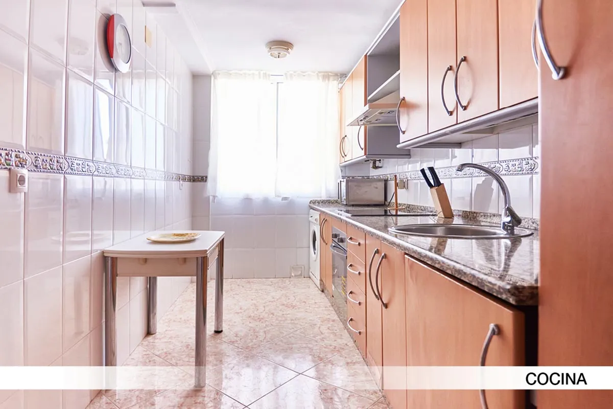 Private room in Seville photo 4