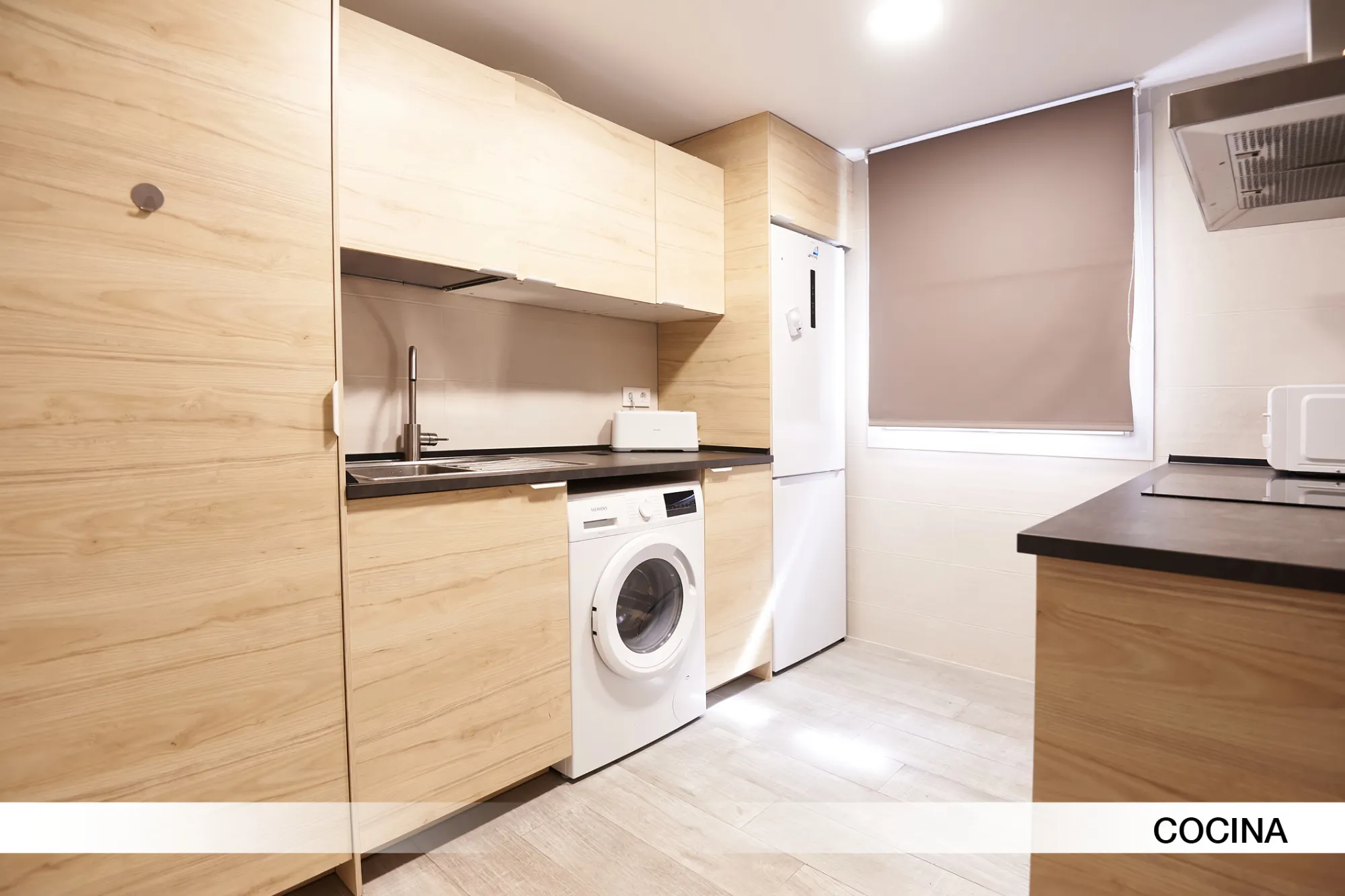 Private room in Seville photo 5