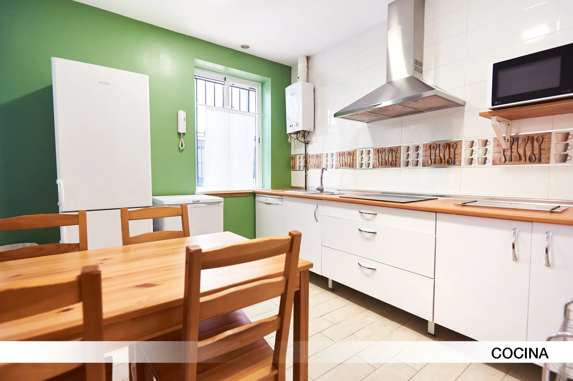 Private room in Seville photo 5