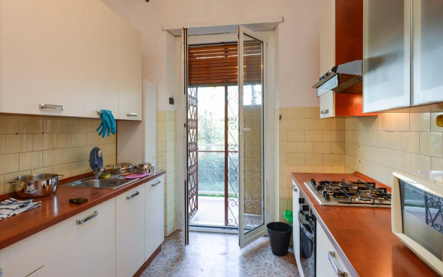 Kitchen 1