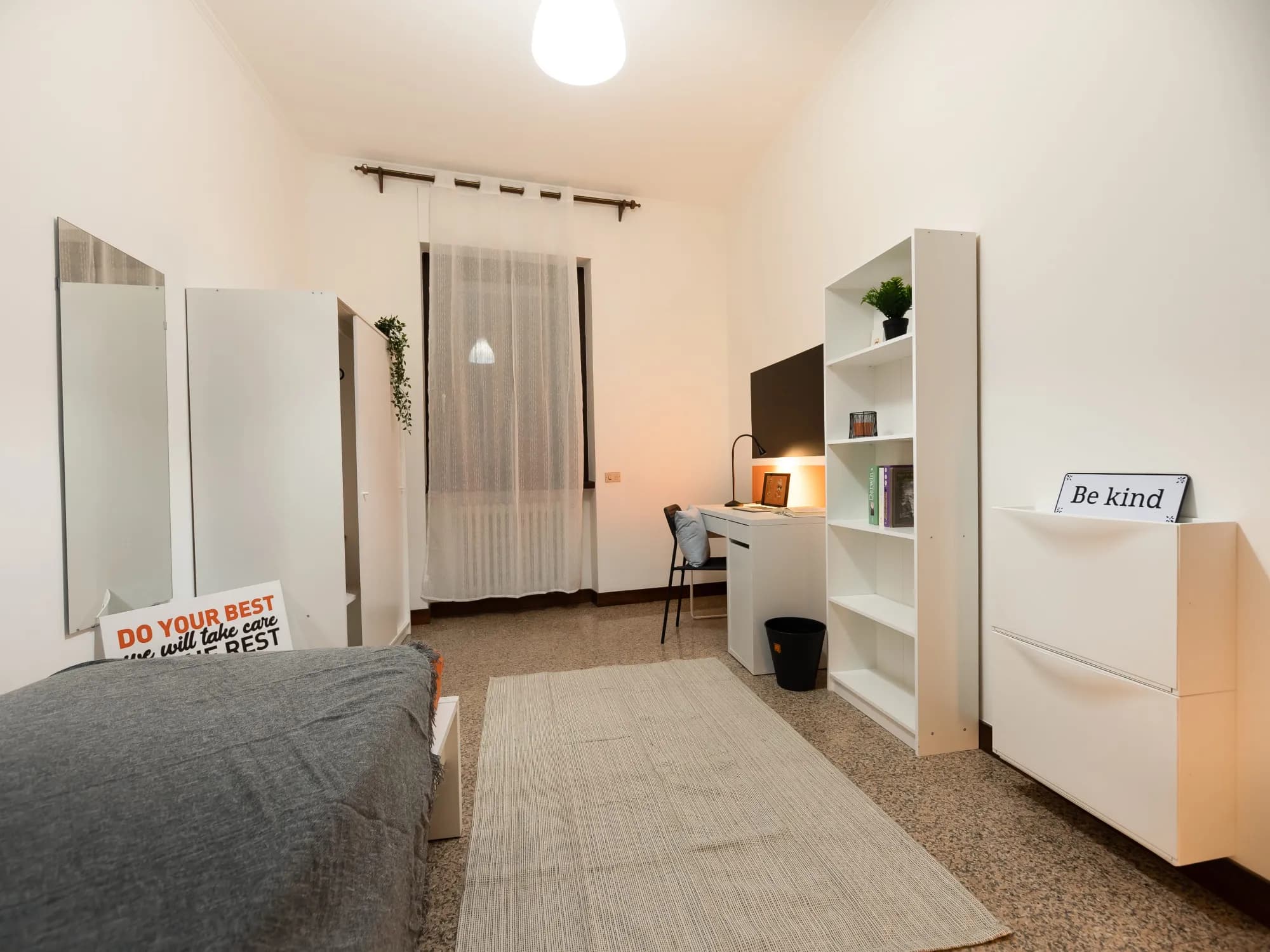 Stanza privata a Lecco photo 2