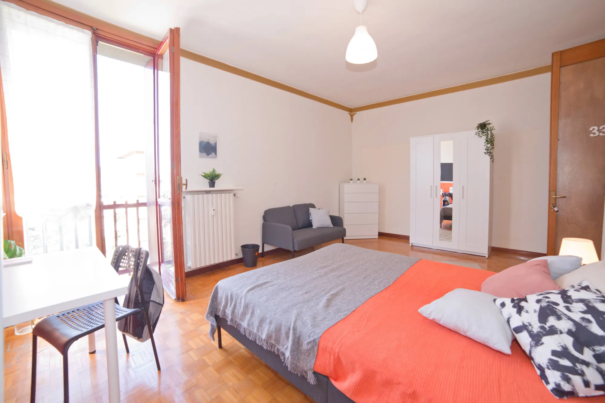 Private room in Lecco photo 3