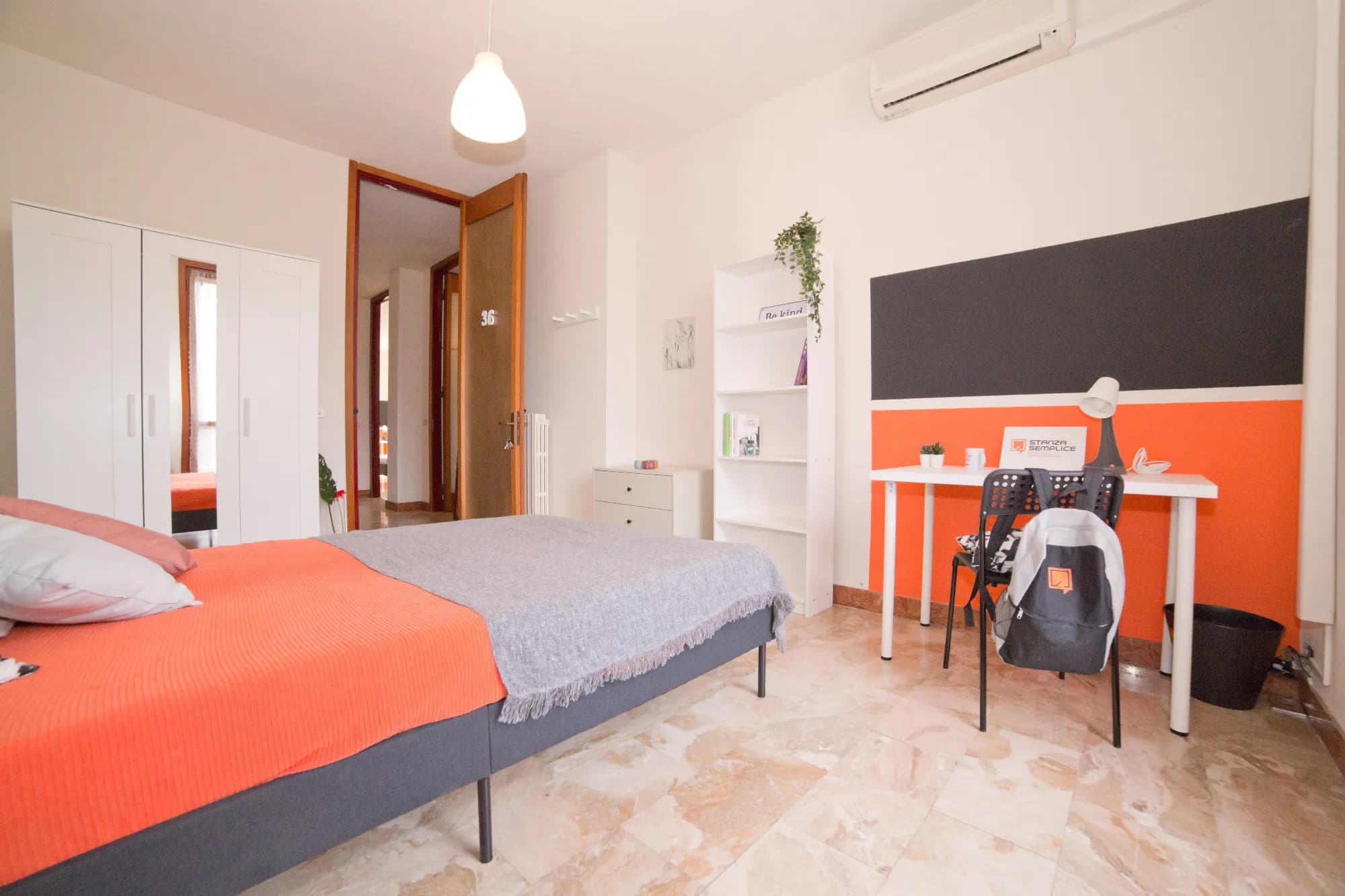 Private room in Lecco photo 3