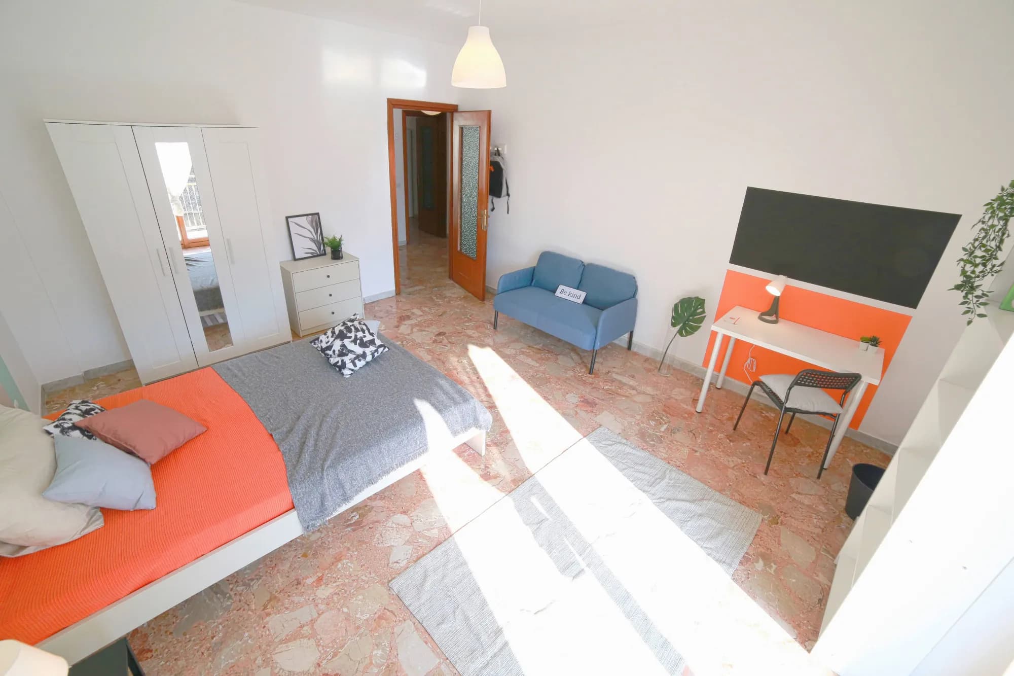 Private room in Lecco photo 3