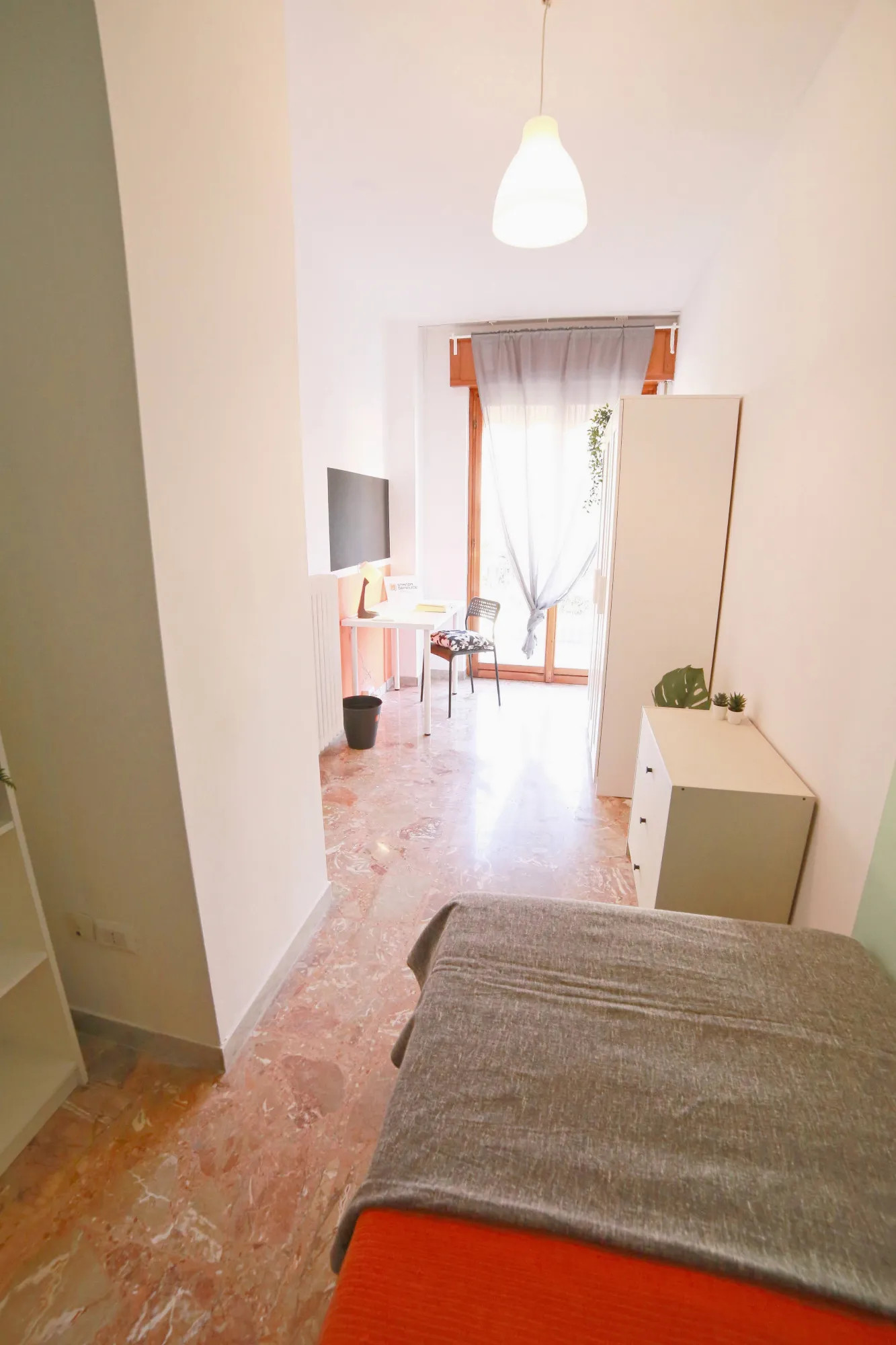 Stanza privata a Lecco photo 3