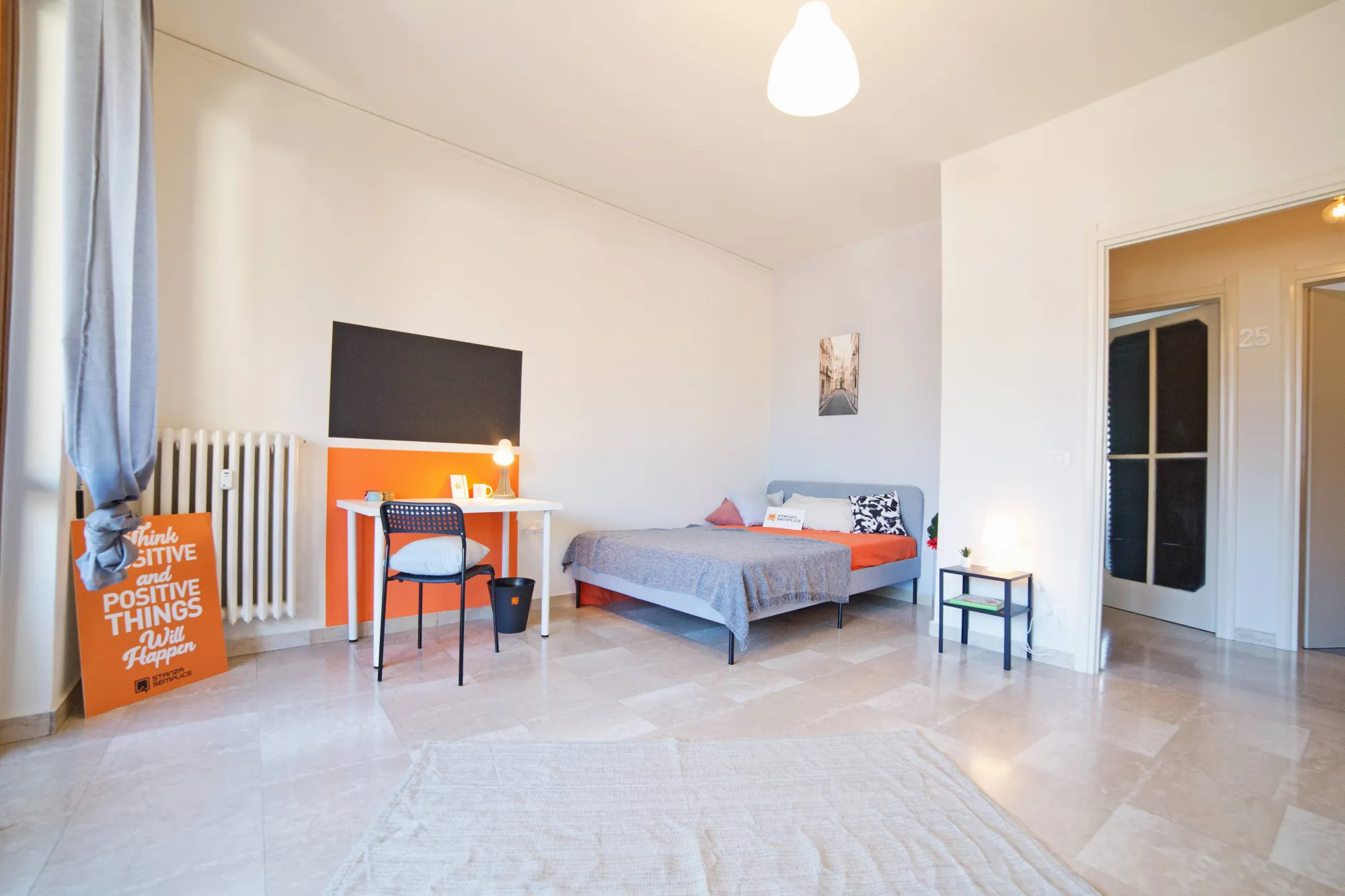 Stanza privata a Lecco