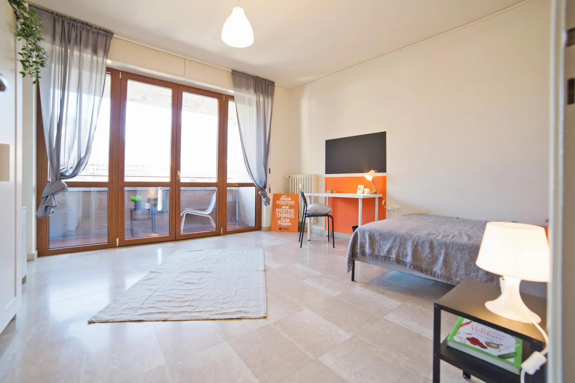 Stanza privata a Lecco photo 3