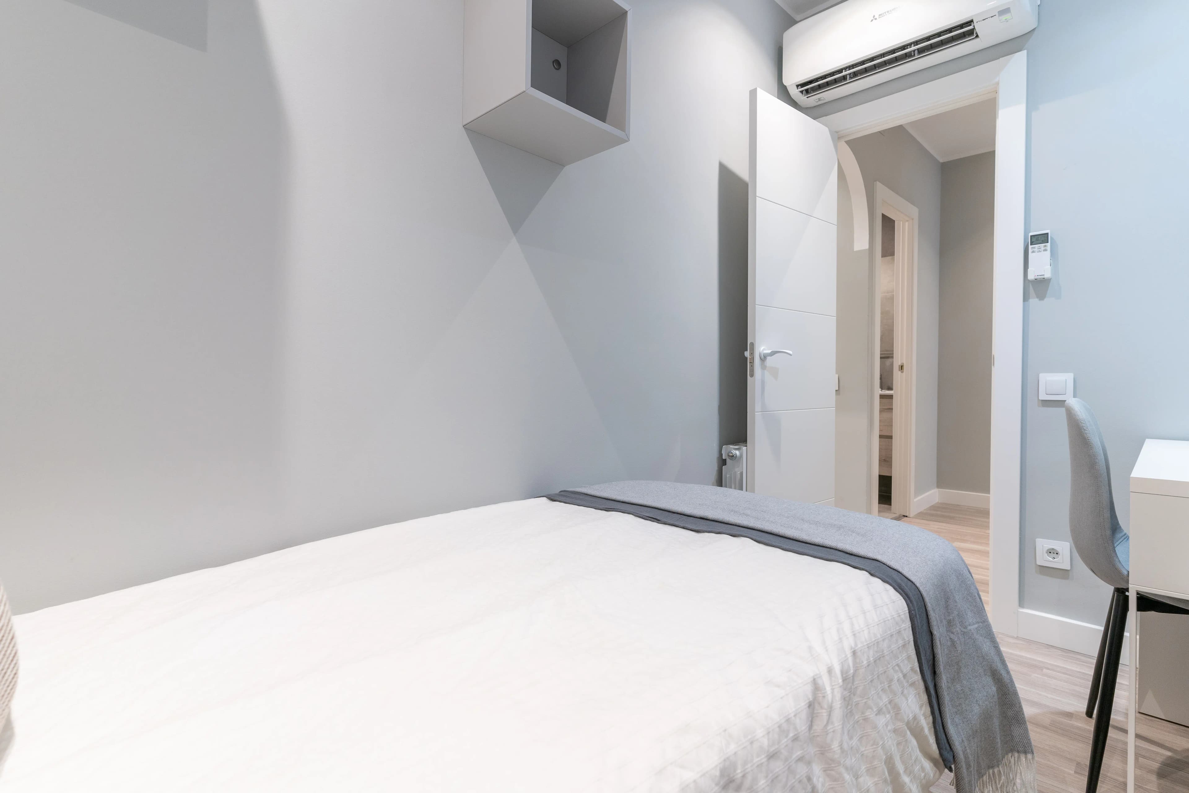 Private room in Barcelona photo 3