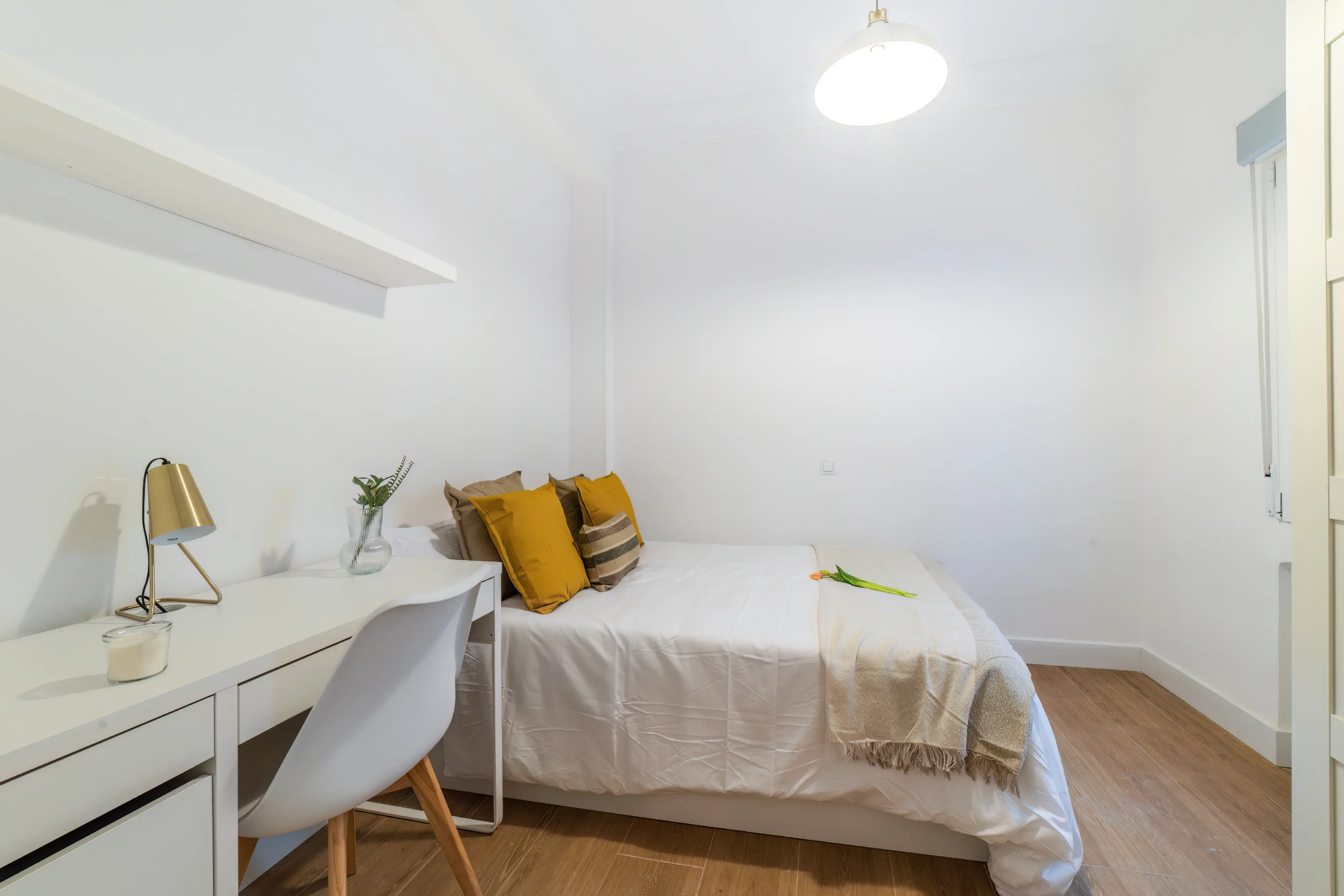 Private room in Madrid photo 4