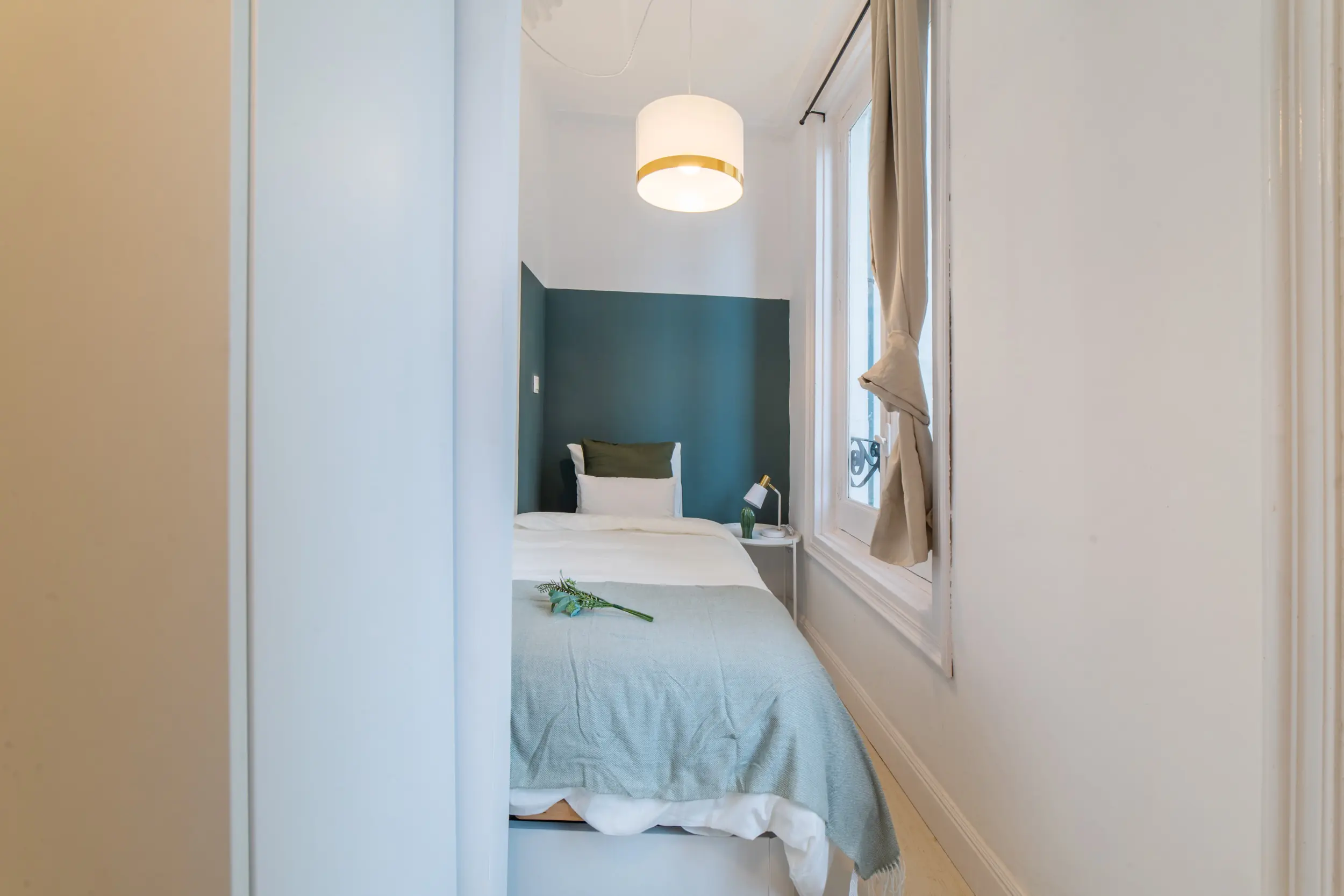 Private room in Madrid photo 3