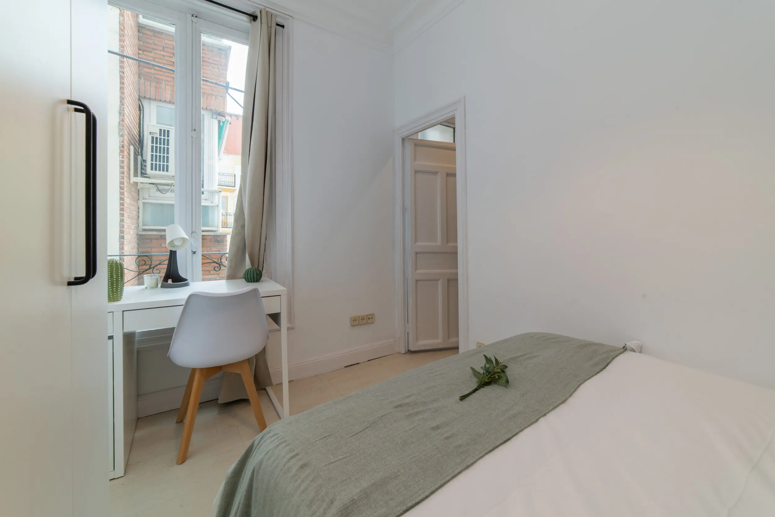 Private room in Madrid photo 5