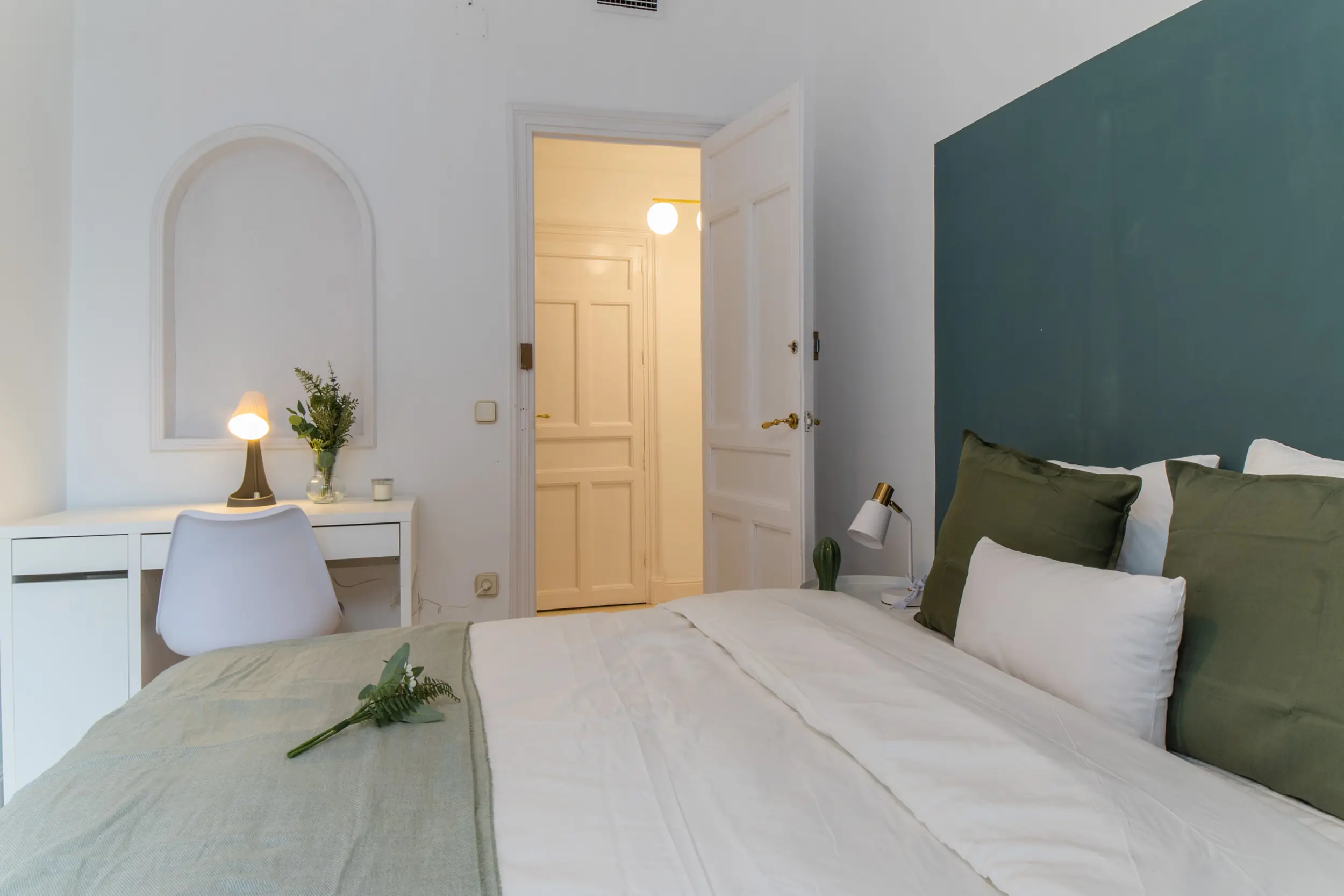 Private room in Madrid photo 4