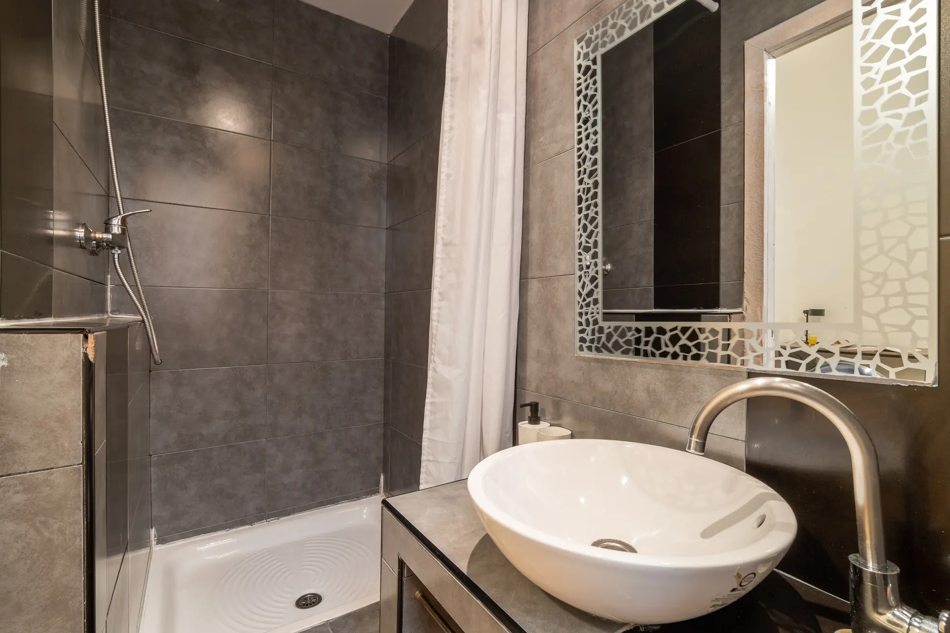 Private room in Barcelona photo 5