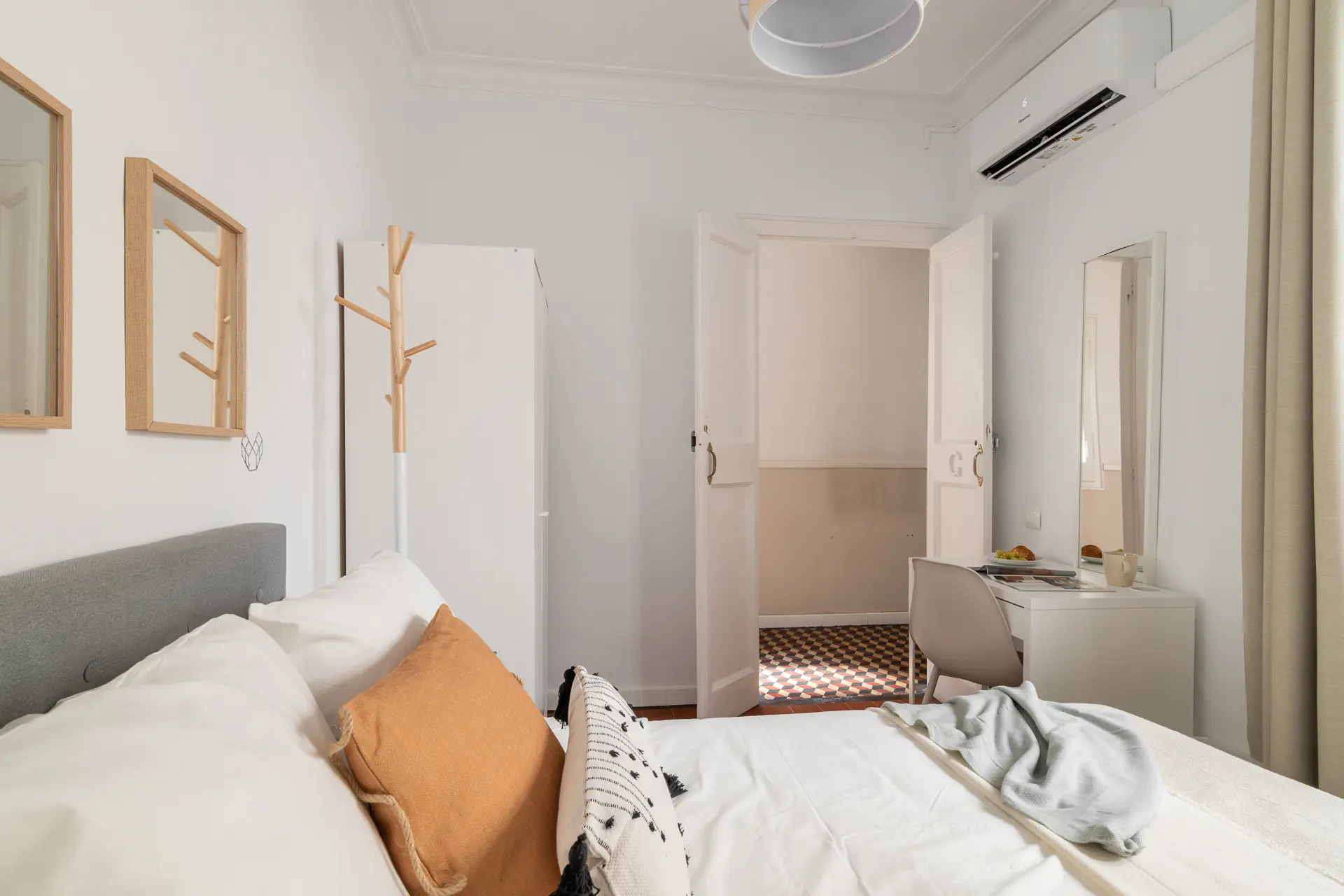 Private room in Barcelona photo 4