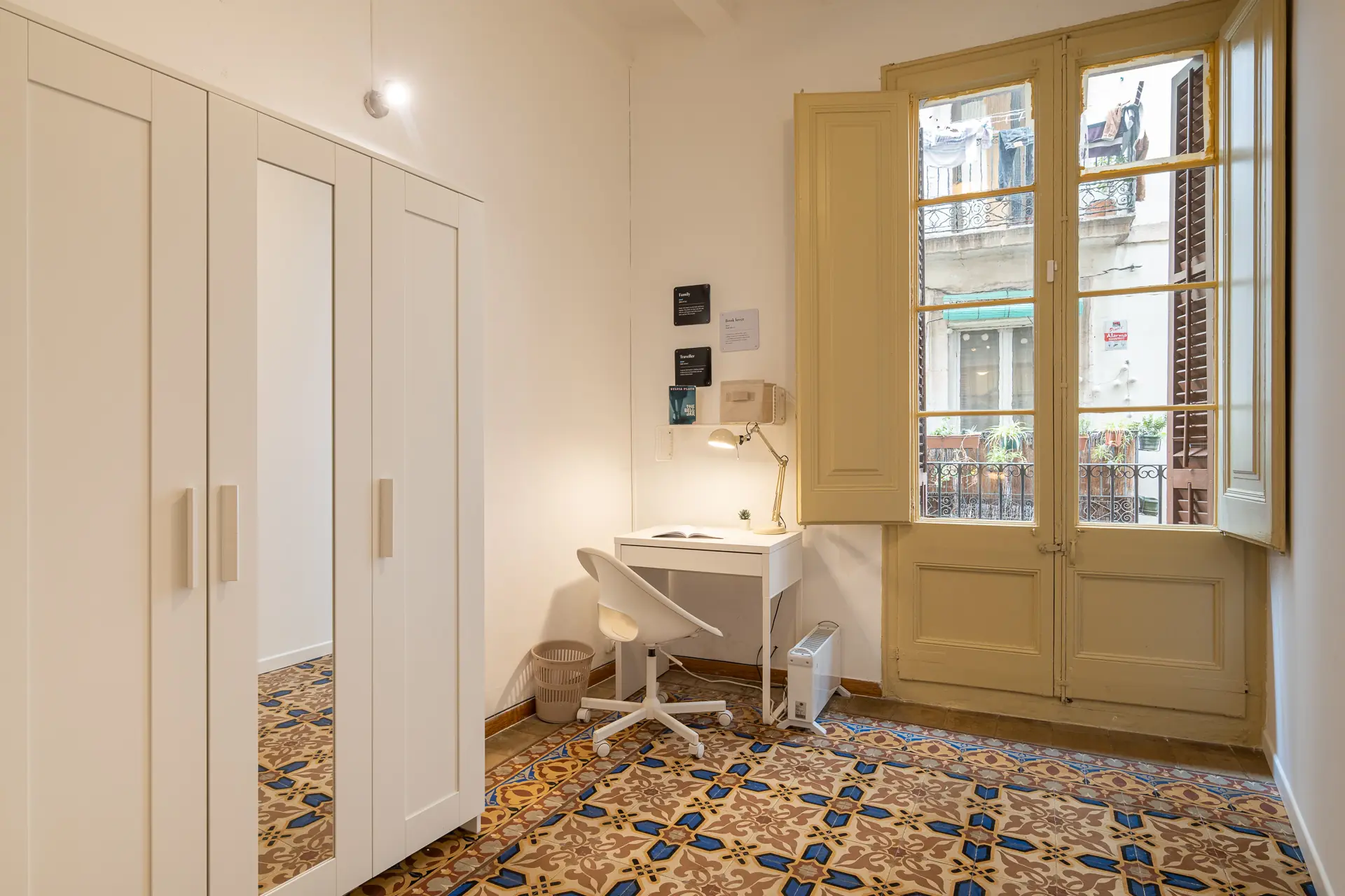 Private room in Barcelona photo 3