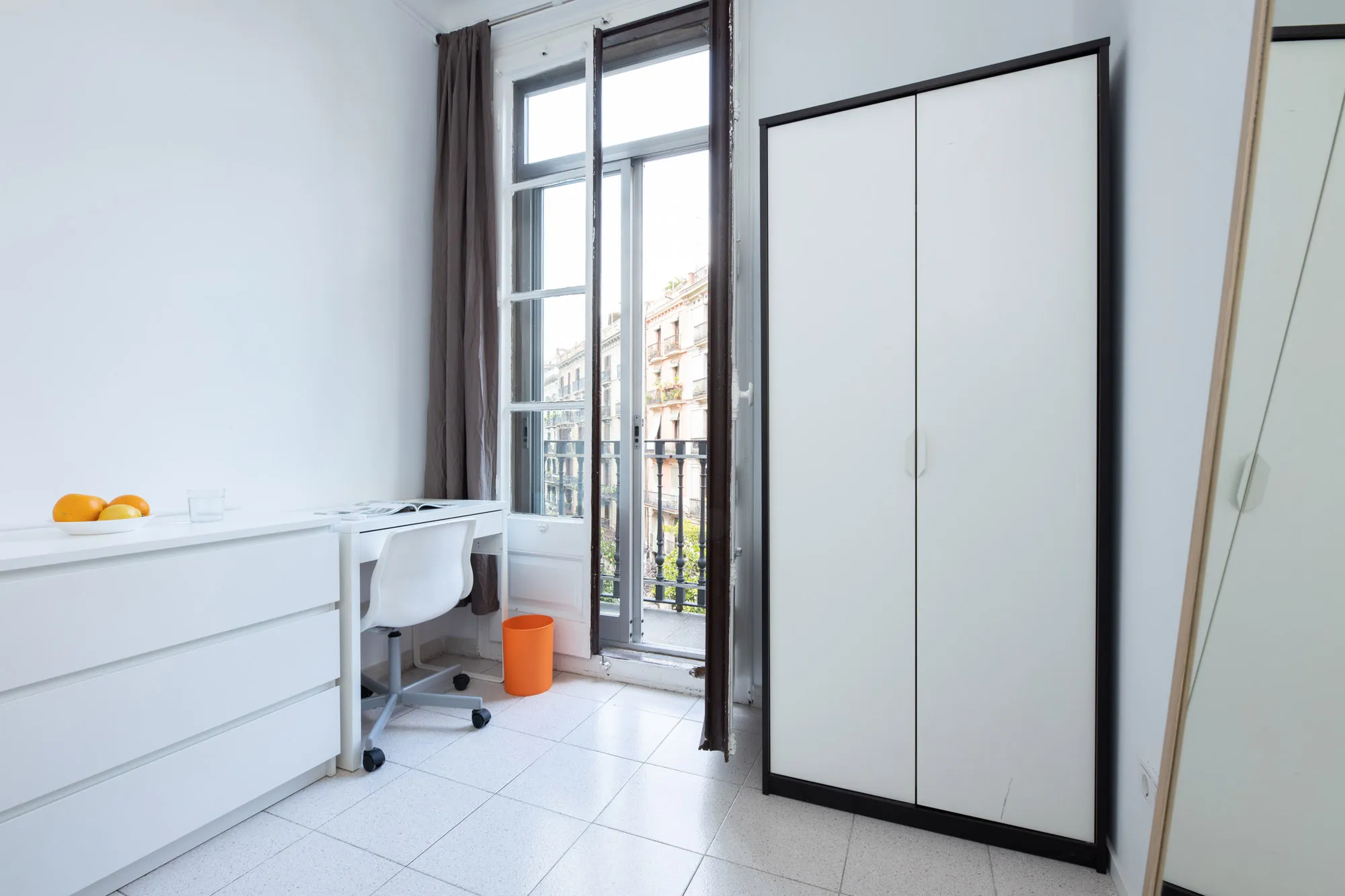 Private room in Barcelona photo 2