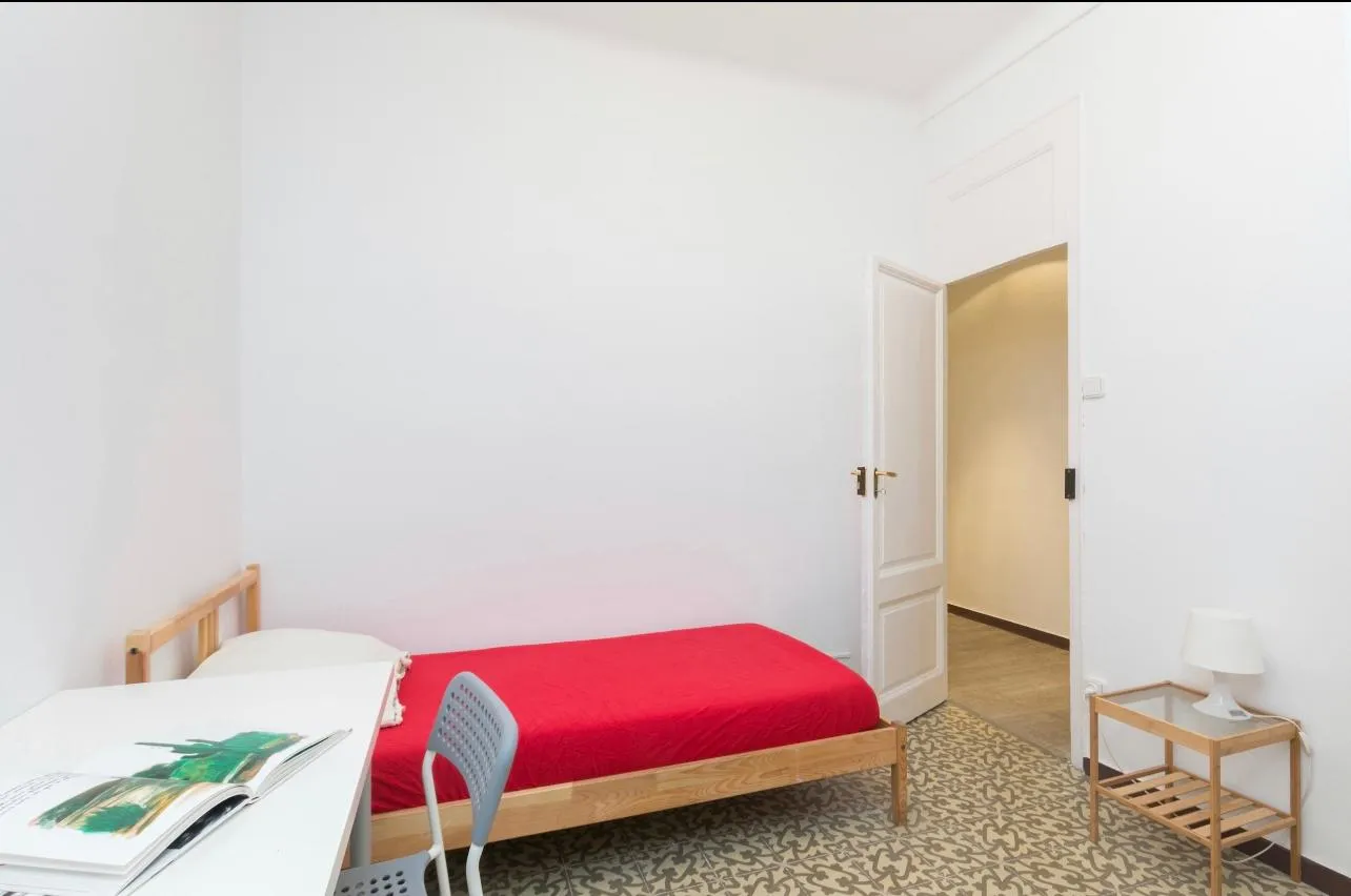 Private room in Barcelona photo 2